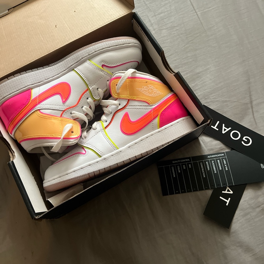 nike edge glow jordans